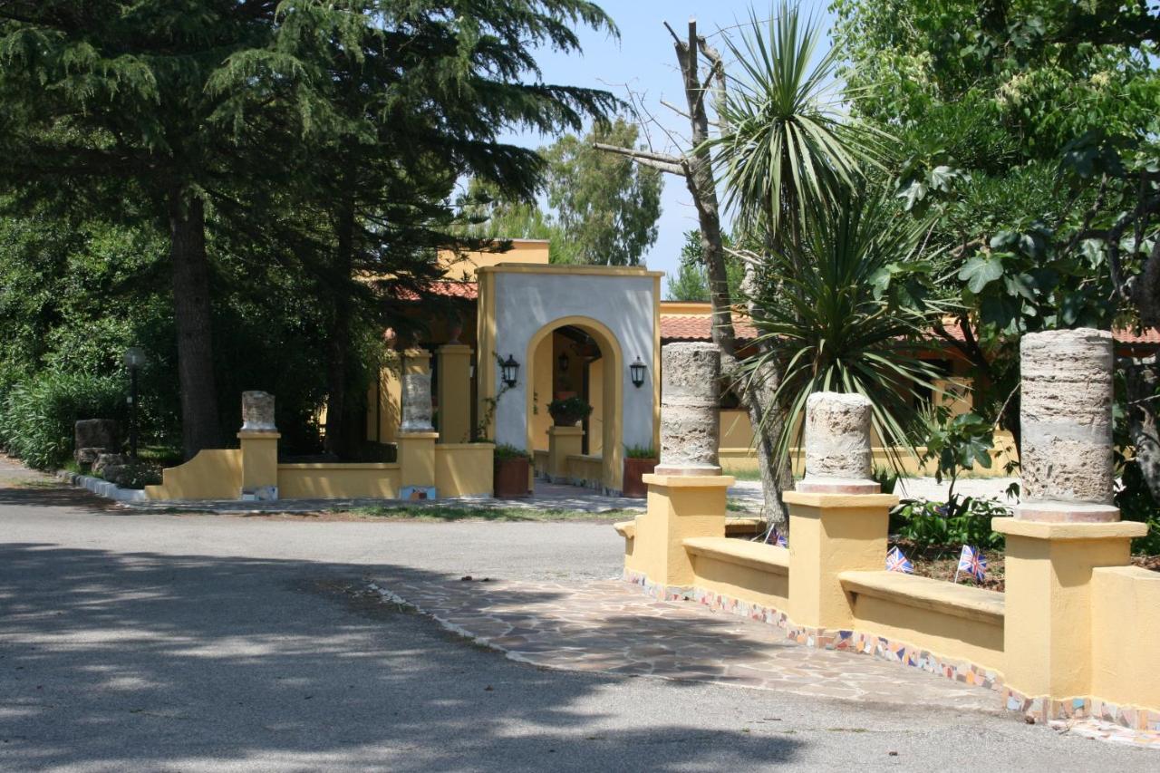 Rita Hotel 3*