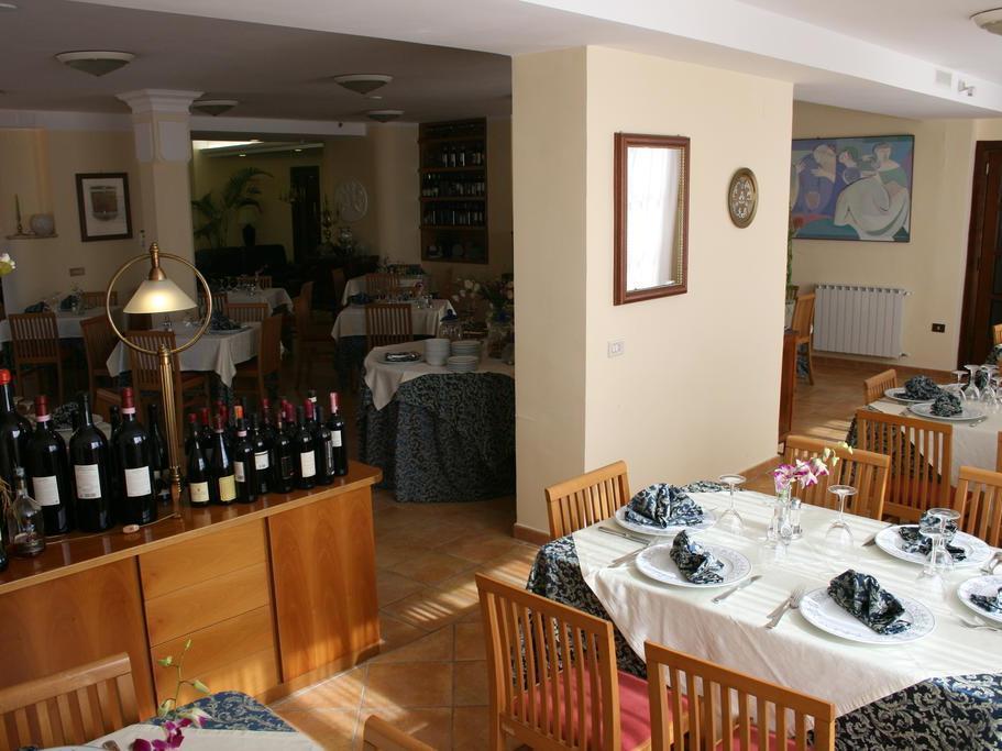 Rita Hotel
