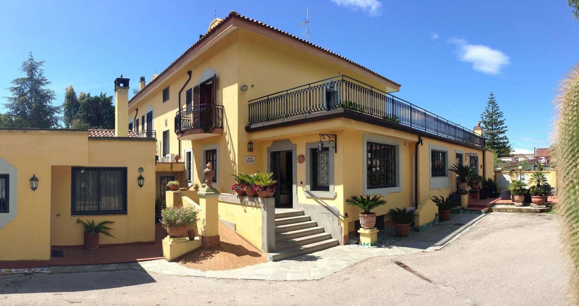 Hotel Rita 3*